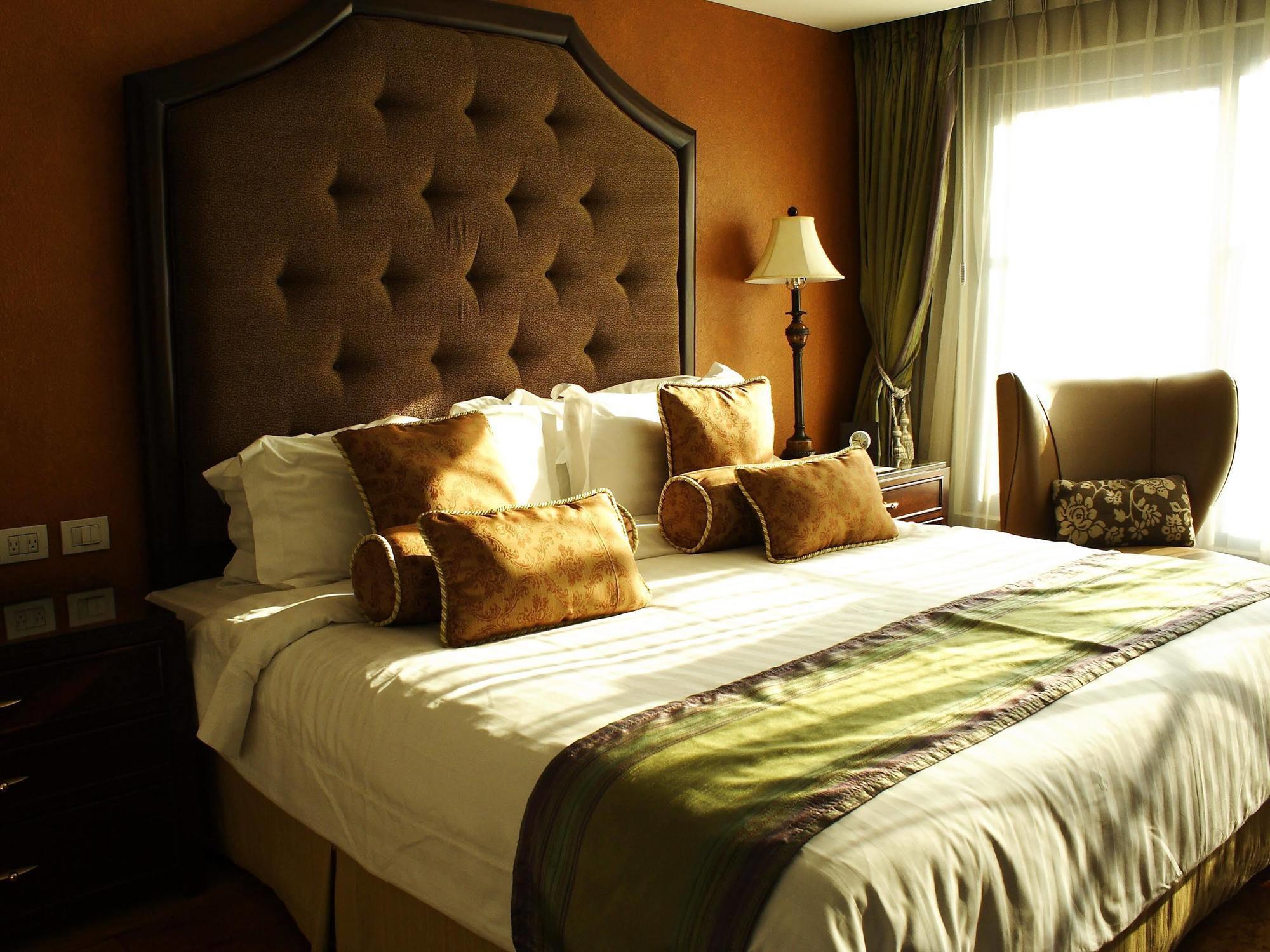 Hotel Celeste Makati Макати Экстерьер фото